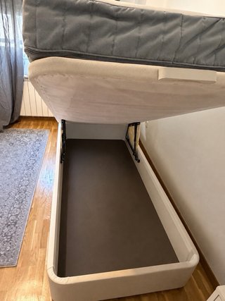 Canapé tapizado y colchón IKEA