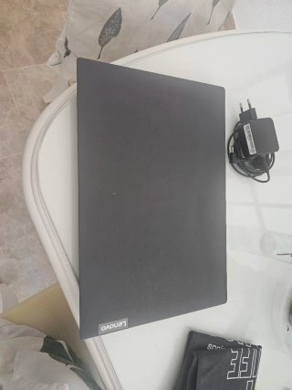 Ordenador portátil Lenovo Negro