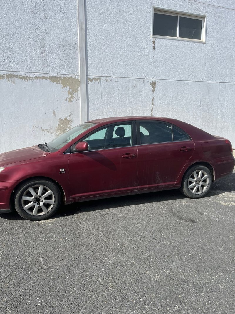 Toyota Avensis 2005 - foto 1