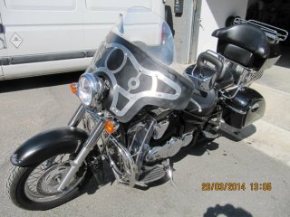 Kawasaki VN900 Classic Negra