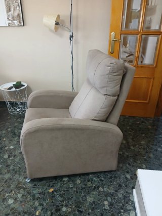 Sillón relax manual tela marrón