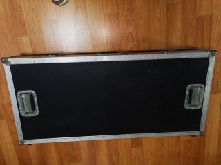 Flight Case Fibra y Aluminio para Sintetizador