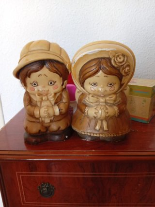 Pareja de huchas antiguas