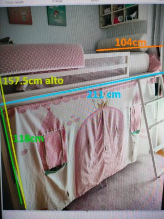 Letto a castello per bambini con ringhiera e scala