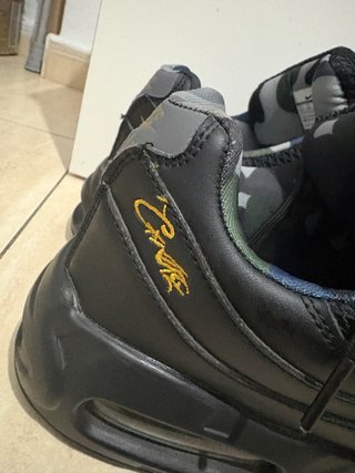 Nike Airmax Corteiz Negro/Dorado