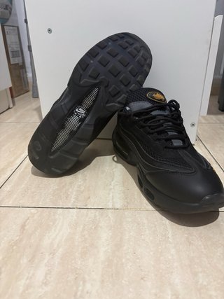 Nike Airmax Corteiz Negro/Dorado