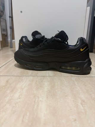 Nike Airmax Corteiz Negro/Dorado