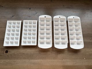 Pack 5 cubiteras / moldes para hielo
