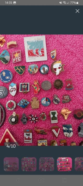 Lote de insignias y pins reservado