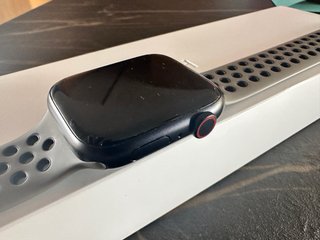 Apple Watch Serie 8 45mm Negro/Gris