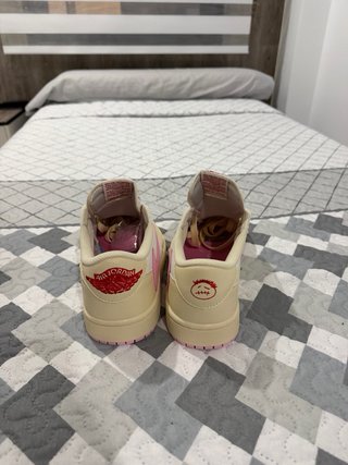 Zapatillas Jordan Travis Scott Beige/Rosa
