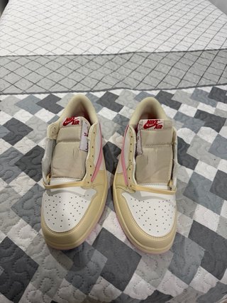 Zapatillas Jordan Travis Scott Beige/Rosa