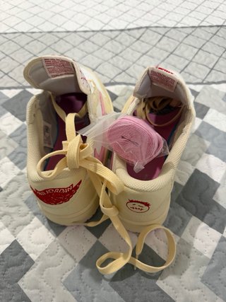 Zapatillas Jordan Travis Scott Beige/Rosa