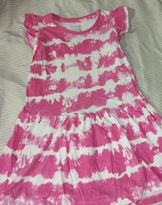 Vestido rosa y blanco tie-dye talla 6-7 años