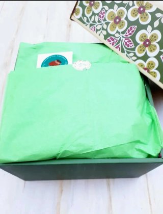 Caja cosmética decorada