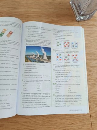 Física i Química 2n Secundària Llibre alumne Fa...