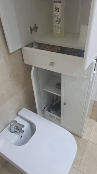 Armadio da bagno bianco