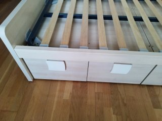 Cama infantil con cajones