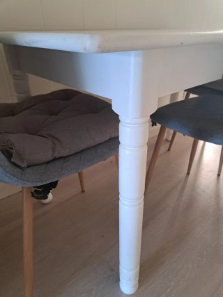 Mesa de comedor de madera maciza