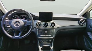 Mercedes-Benz GLA 180 90 kW (122 CV)