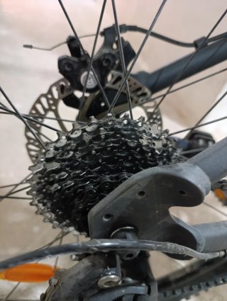 Bicicleta Rockrider talla L+casco+guardabarros