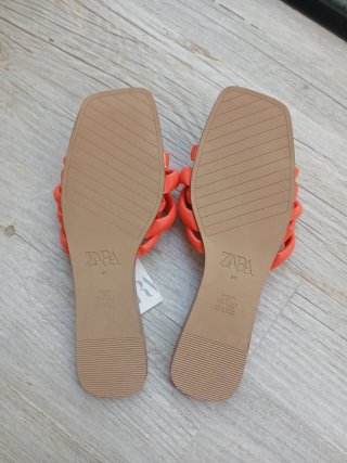Sandalias planas Zara naranjas Talla 41