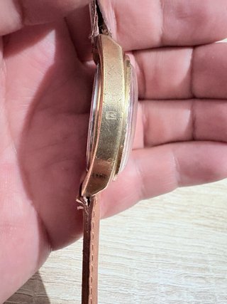 Orologio meccanico vintage Flux dorato