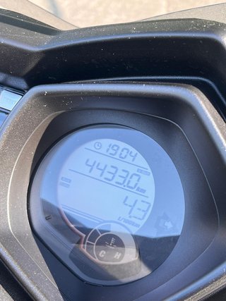 Yamaha XMAX 250
