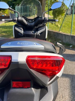 Yamaha XMAX 250