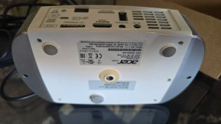 Mini Proyector Acer K137i HDMI+Altavoz 2D y 3D