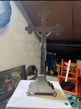 Crucifijo religioso de mesa