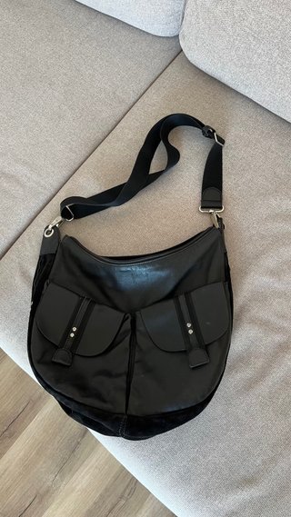 Bolso bandolera cuero negro Mandarina Duck