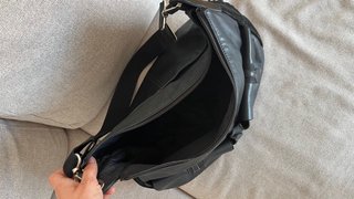Bolso bandolera cuero negro Mandarina Duck