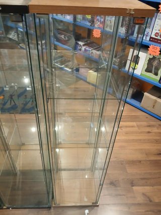Vitrina cristal madera Ikea