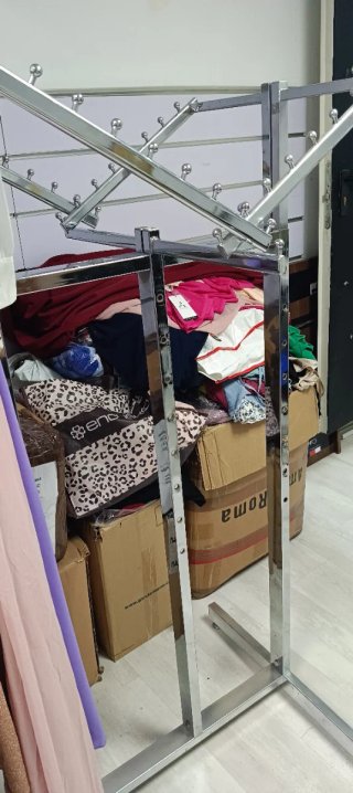 Expositor metálico para tienda