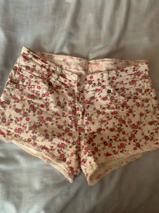 Bershka Shorts Talla 38 Flores