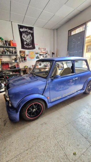 Llantas Mini Cooper Negras con Aro Rojo