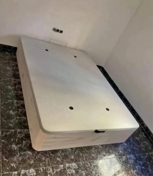 Canapés y colchones nuevos en oferta