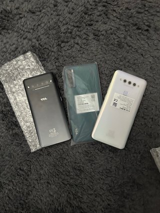 telephonos tcl Completamente nuevo, sin usar