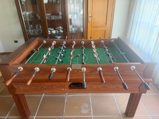 Futbolín de madera