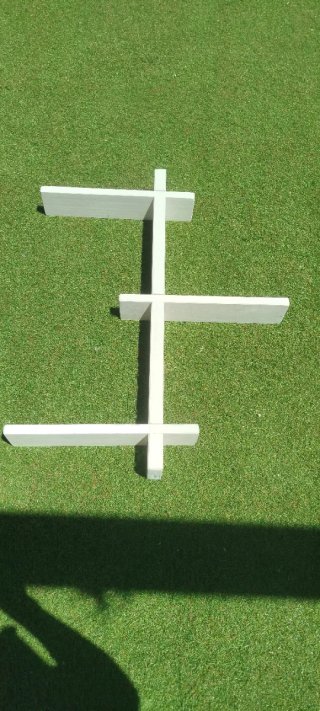Estantería blanca de madera  80 por 60