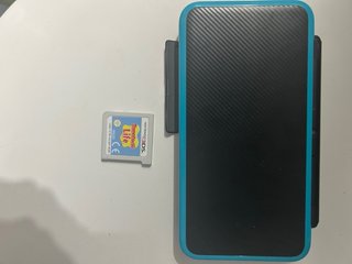 Nintendo 2DS XL Negra y Azul + Tomodachi life
