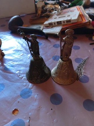 Figuras antiguas de campana