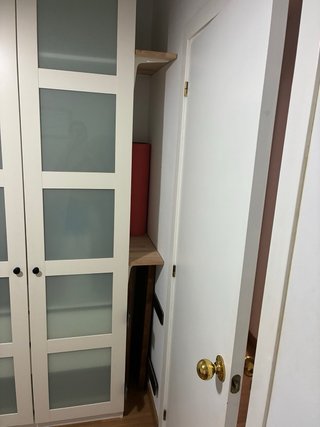 Armario blanco IKEA + escritorio y estanterías