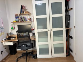 Armario blanco IKEA + escritorio y estanterías