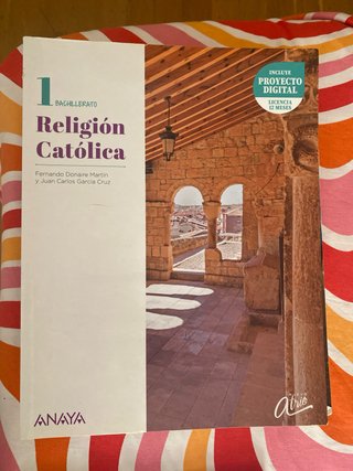 Libros de 1ro bachillerato Colegio Gredos San Dieg