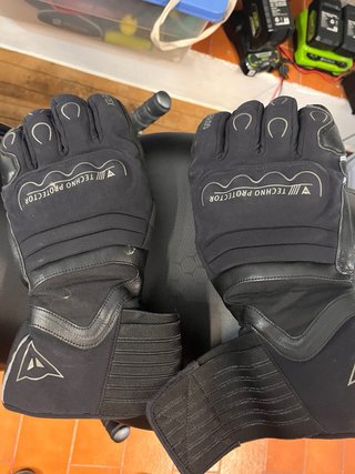 Lote guantes moto Dainese + bolsa depósito Motocen
