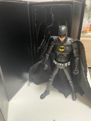 Figura Batman 1/9 DC Comics
