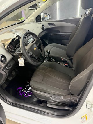 Chevrolet Aveo 5p 2012 LS