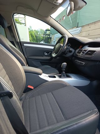 Renault Laguna III  2.0 16V